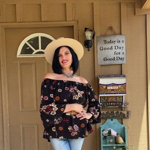 Meet your Posher, Vesna